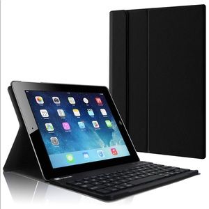 I pad case with  blue tooth keyboard